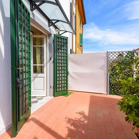 Golden Luxe - Wow Dei Marmi Terrace Style Апартаменты Форте-деи-Марми